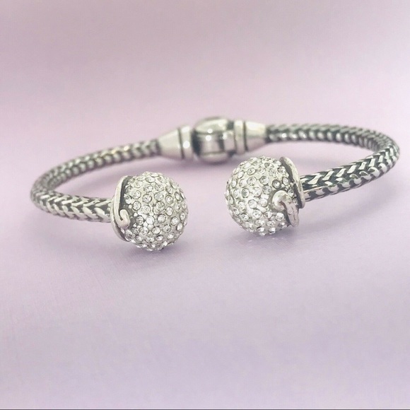 Brighton Jewelry - Brighton Vintage Twist Crystal Silver Hinge Bangle Brighton Jewelry - Brighton Vintage Twist Crystal Silver Hinge Bangle